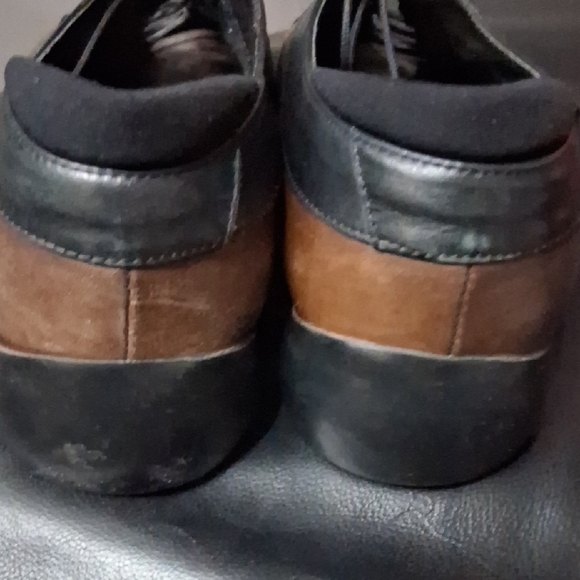 Chic Black and Brown Women's Loafers - Picture 4 of 5